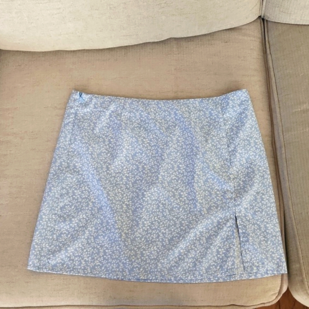 Shein Skirt, Size Large, Light blue